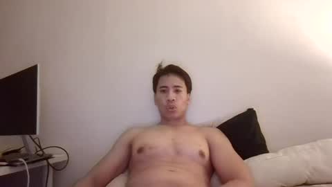 Snapshot of liolee212 chatting on 06/30/26, 01:01 Lio online show from 06/30/26, 01:01