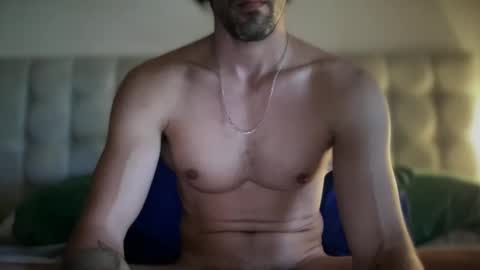 Snapshot of lion_hotty chatting on 11/17/25, 05:52 lion_hotty online show from 11/17/25, 05:52