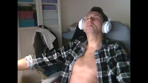 liongr69 online show from 12/24/24, 09:06