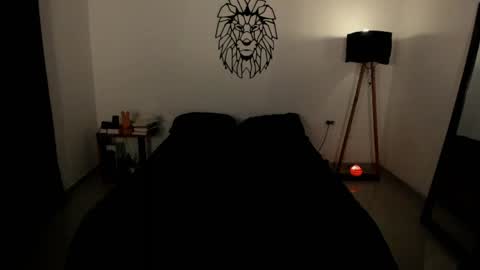 Lion online show from 04/10/26, 05:45