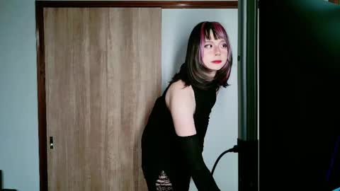 lionnigouki online show from 01/05/25, 07:17