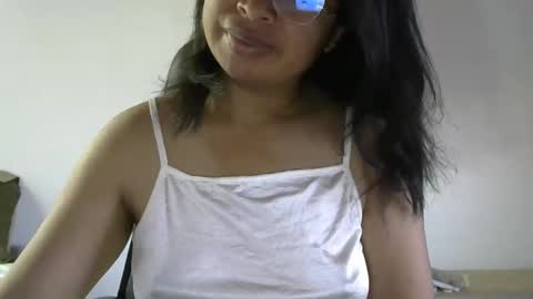 liora online show from 04/27/26, 03:26