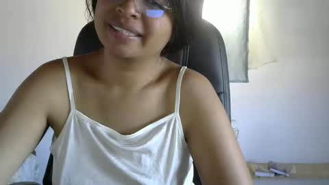 Snapshot of liora_selene chatting on 04/29/26, 04:27 liora online show from 04/29/26, 04:27