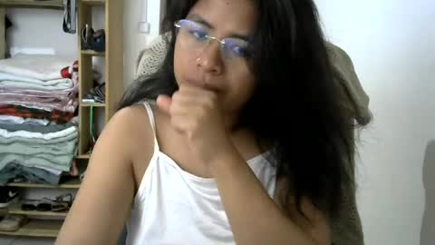Snapshot of liora_selene chatting on 06/15/26, 09:00 liora online show from 06/15/26, 09:00