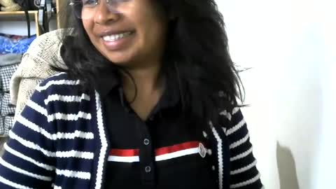liora online show from 06/29/26, 10:48