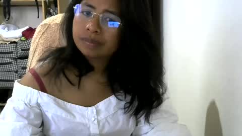 liora online show from 07/07/26, 06:47