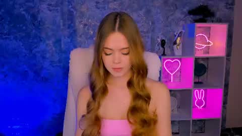 liora  online show from 06/19/26, 12:31