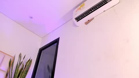 Snapshot of liorah_wolf chatting on 02/06/26, 08:12 Liorah wolf online show from 02/06/26, 08:12