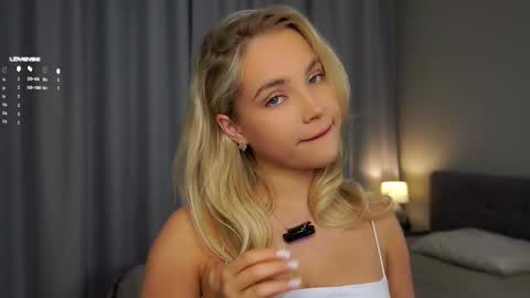 Amelia online show from 02/21/25, 01:11