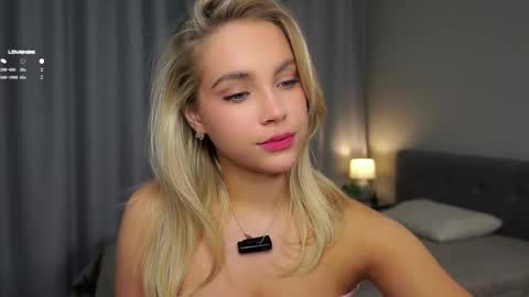 Amelia online show from 02/25/25, 01:09