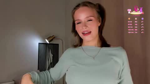 Lina online show from 09/09/25, 01:16