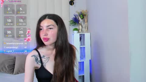 Snapshot of lira_revery chatting on 06/18/26, 02:45 Lira revery online show from 06/18/26, 02:45