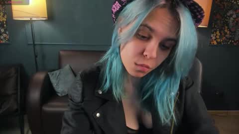 hello Ill be waiting for you during these hours tue 10am-5pm wed 3am-5pm thu 3am-5pm fri 3am-10am sat 10am-5pm sun 3am-1GMT online show from 02/10/26, 03:21