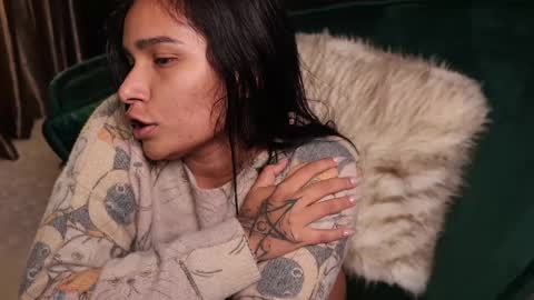 Snapshot of lireesa chatting on 12/21/24, 06:09 Lire online show from 12/21/24, 06:09