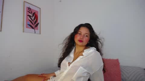 Lily see u on december 2 online show from 01/23/25, 06:35