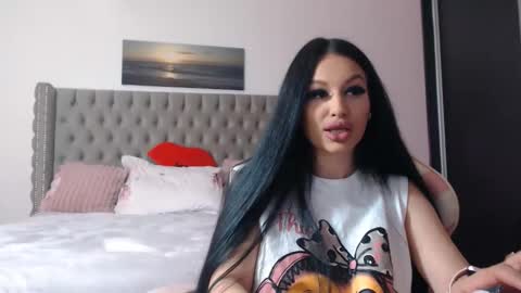 Lisa online show from 03/18/26, 08:56