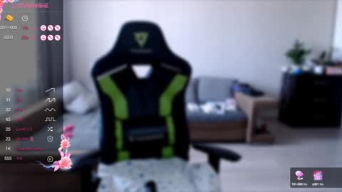 Snapshot of lisa_______ chatting on 02/05/25, 08:00 Lisa Harris online show from 02/05/25, 08:00