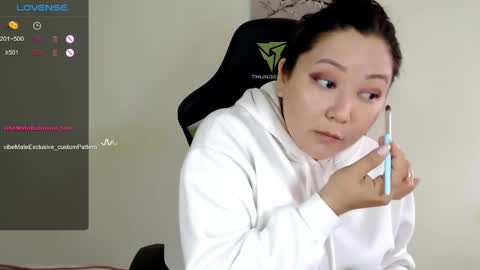 Snapshot of lisa_______ chatting on 05/22/26, 02:08 Lisa Harris online show from 05/22/26, 02:08
