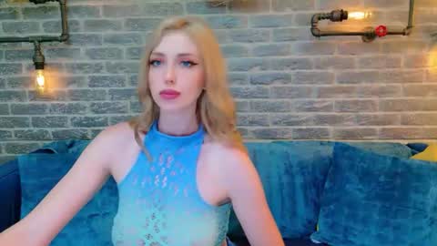 Snapshot of lisa_caprice chatting on 06/30/26, 03:51 Lisa Caprice online show from 06/30/26, 03:51