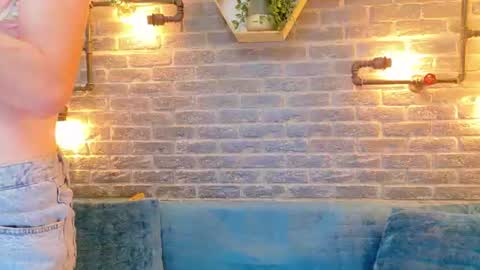 Snapshot of lisa_caprice chatting on 07/19/26, 04:16 Lisa Caprice online show from 07/19/26, 04:16