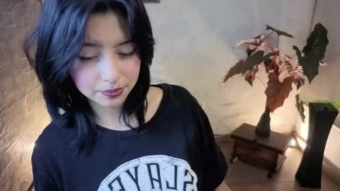 lisa dolly nyx online show from 05/01/26, 07:18