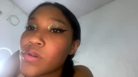 Lisa online show from 10/03/25, 05:04