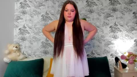 Snapshot of lisa_payne chatting on 03/12/25, 08:19 Lisa online show from 03/12/25, 08:19