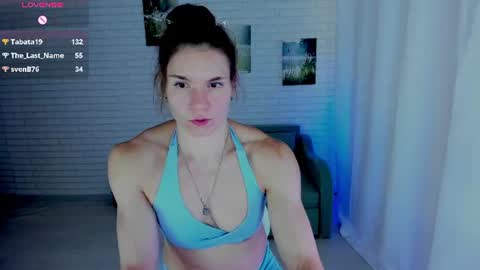 Snapshot of lisa_ree_ chatting on 07/20/26, 10:39 lisa online show from 07/20/26, 10:39