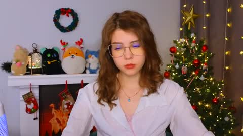 Snapshot of lisa_roses chatting on 01/08/25, 11:52 Lisa online show from 01/08/25, 11:52