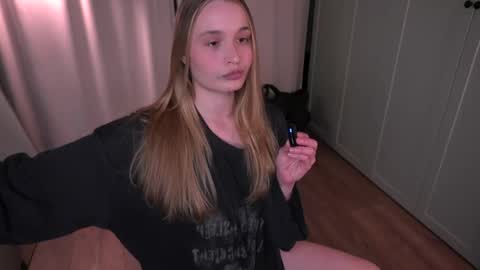 Elisabeth or Lisa online show from 03/11/26, 08:48