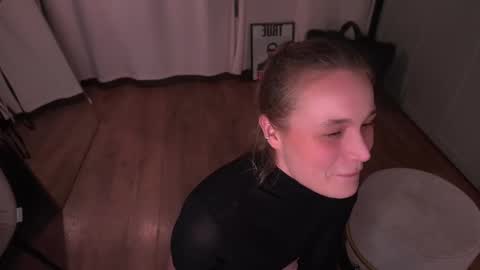 Elisabeth or Lisa online show from 03/19/26, 08:13