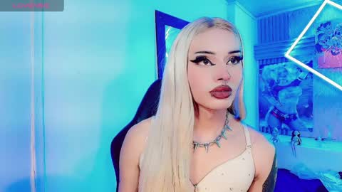 Snapshot of lisa_sparkleee chatting on 04/01/26, 03:18 lisa_sparkleee online show from 04/01/26, 03:18