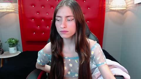 Snapshot of lisa_styleglam chatting on 12/13/24, 09:24 Lisa online show from 12/13/24, 09:24