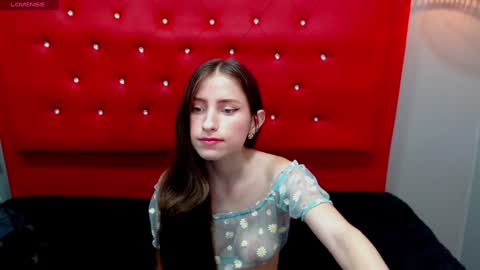 Snapshot of lisa_styleglam chatting on 12/15/24, 12:38 Lisa online show from 12/15/24, 12:38