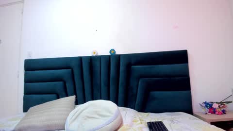 Snapshot of lisa_white_ chatting on 02/19/25, 08:44 lisa white online show from 02/19/25, 08:44