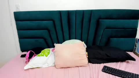 Snapshot of lisa_white_ chatting on 03/04/25, 04:27 lisa white online show from 03/04/25, 04:27