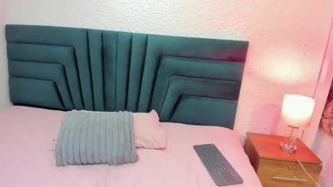 lisa white  online show from 01/11/26, 03:44