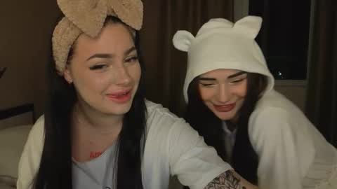 Lisa and Den online show from 09/21/25, 03:35