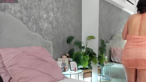 lisacroft online show from 04/05/26, 06:10