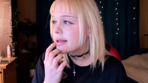 -Lisa- Help me to reach 100 thumbs up3 online show from 10/02/25, 04:14