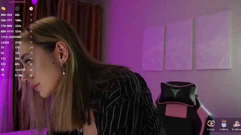 Snapshot of lisamayson chatting on 02/07/26, 05:27 LISA online show from 02/07/26, 05:27