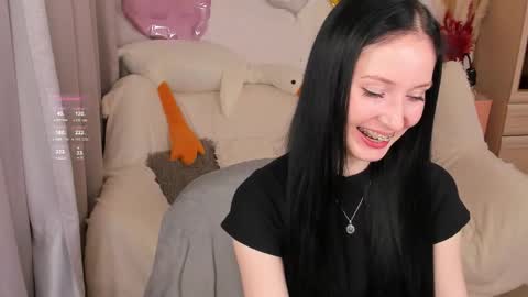 Lisa Moore online show from 10/18/25, 04:19