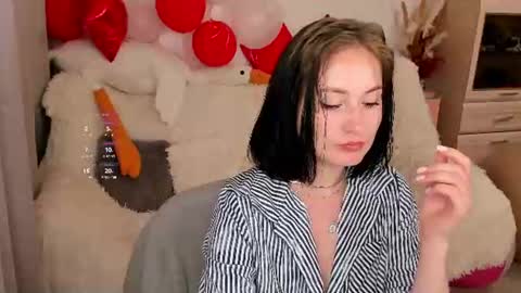 Snapshot of lisamooore chatting on 07/02/26, 05:41 Lisa Moore online show from 07/02/26, 05:41