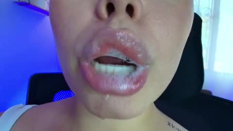 Lisbet online show from 01/27/25, 10:06