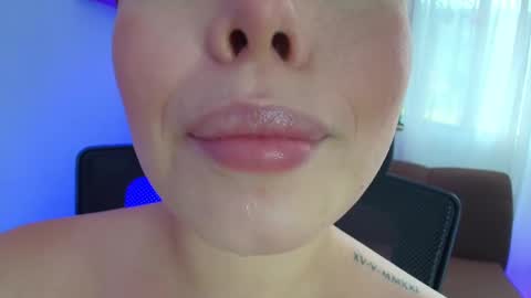 Lisbet online show from 02/14/25, 07:23