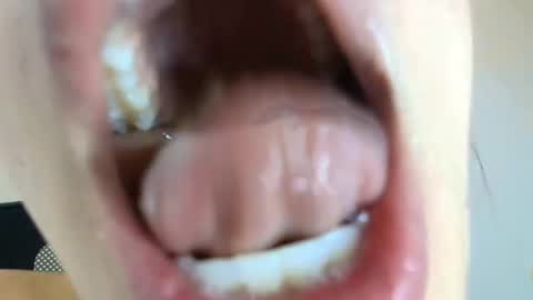 Lisbet online show from 11/25/25, 03:56