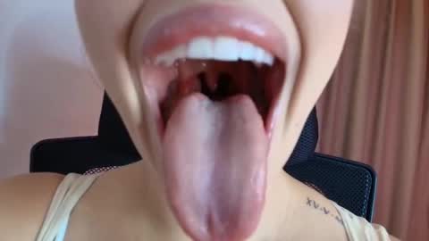 Lisbet online show from 03/07/26, 04:15