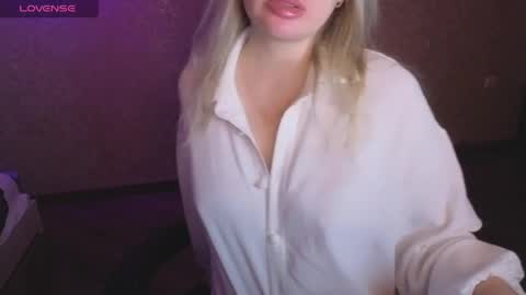 Anna online show from 04/07/26, 02:23