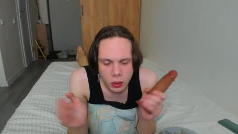 Alfie online show from 12/24/24, 03:38