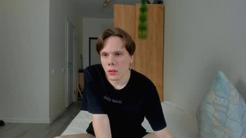 Alfie online show from 12/25/24, 02:46